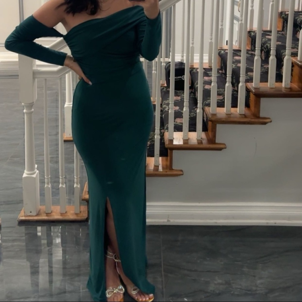 CLUB L LONDON BOTTLE GREEN BARDOT LONG SLEEVE RUCHED MAXI WITH SIDE SPLIT